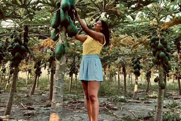 International supermodel, Elena Fernandes holidays in Maldives